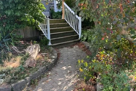 1717 Charles Street, ON L1N 1C3