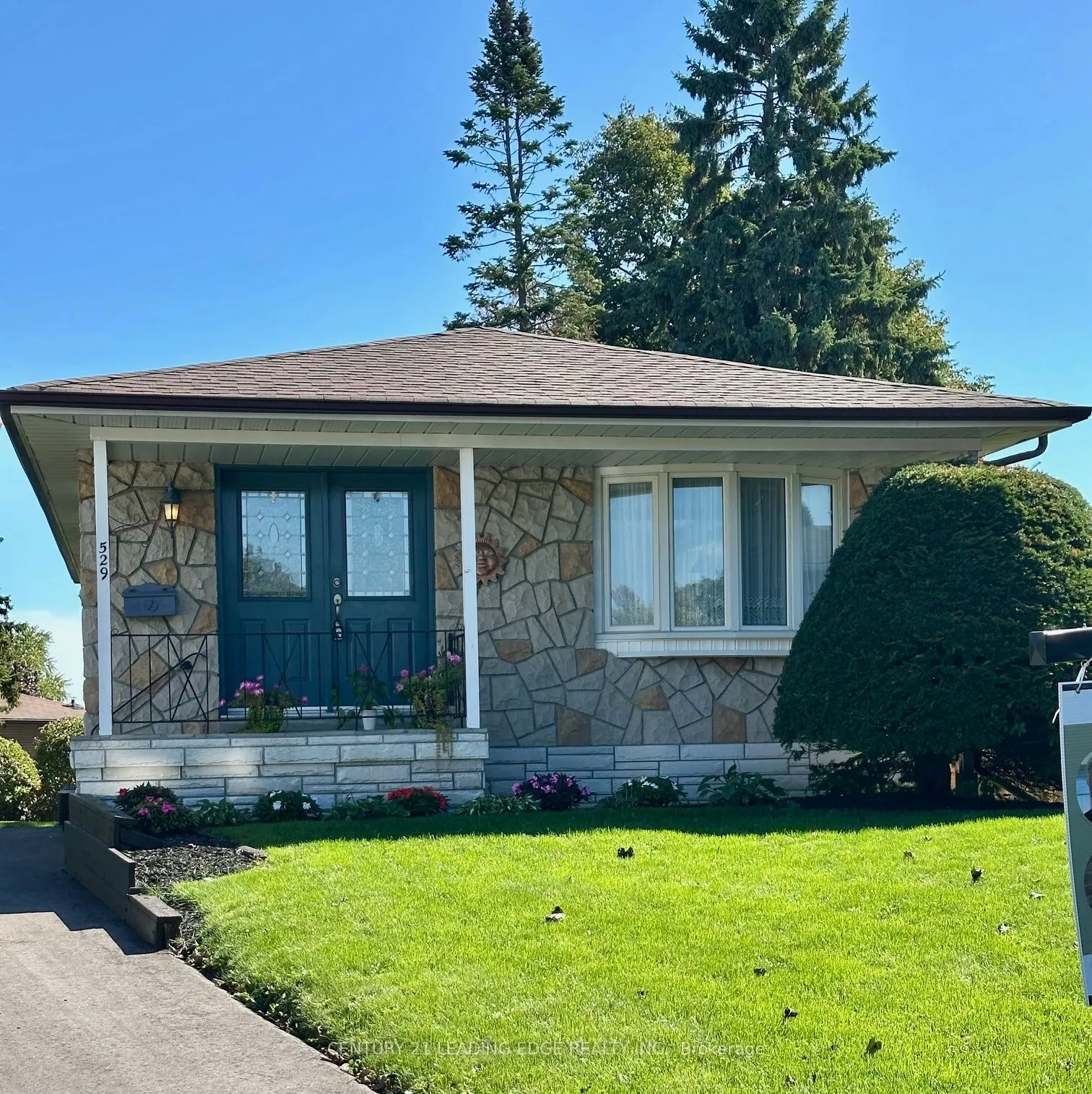 529 Carman Court, ON L1H 6K5