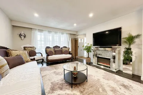 24 Lalton Place, ON M1E 1T4