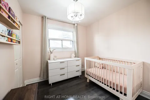 808 Sanok Drive, ON L1W 2P9