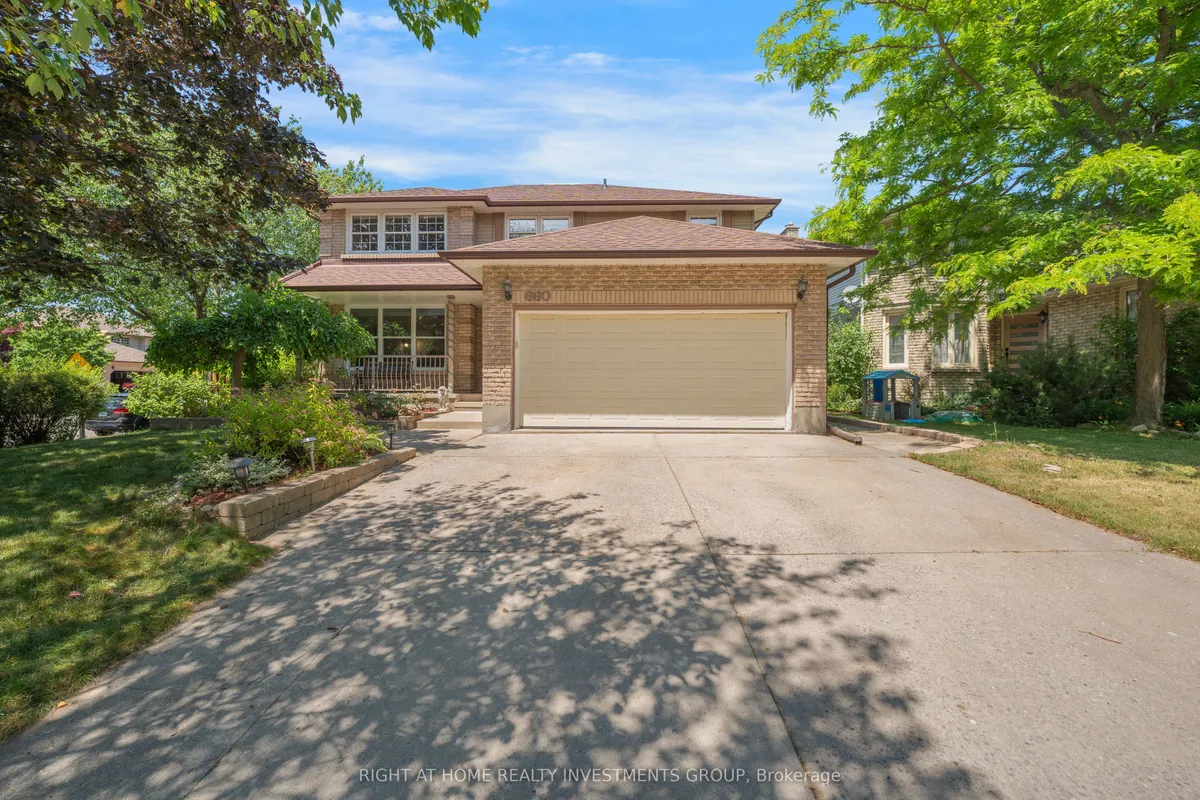 660 Whistler Drive, ON L1J 7N7