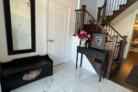 70 Elmhurst Street, ON L9L 2E7