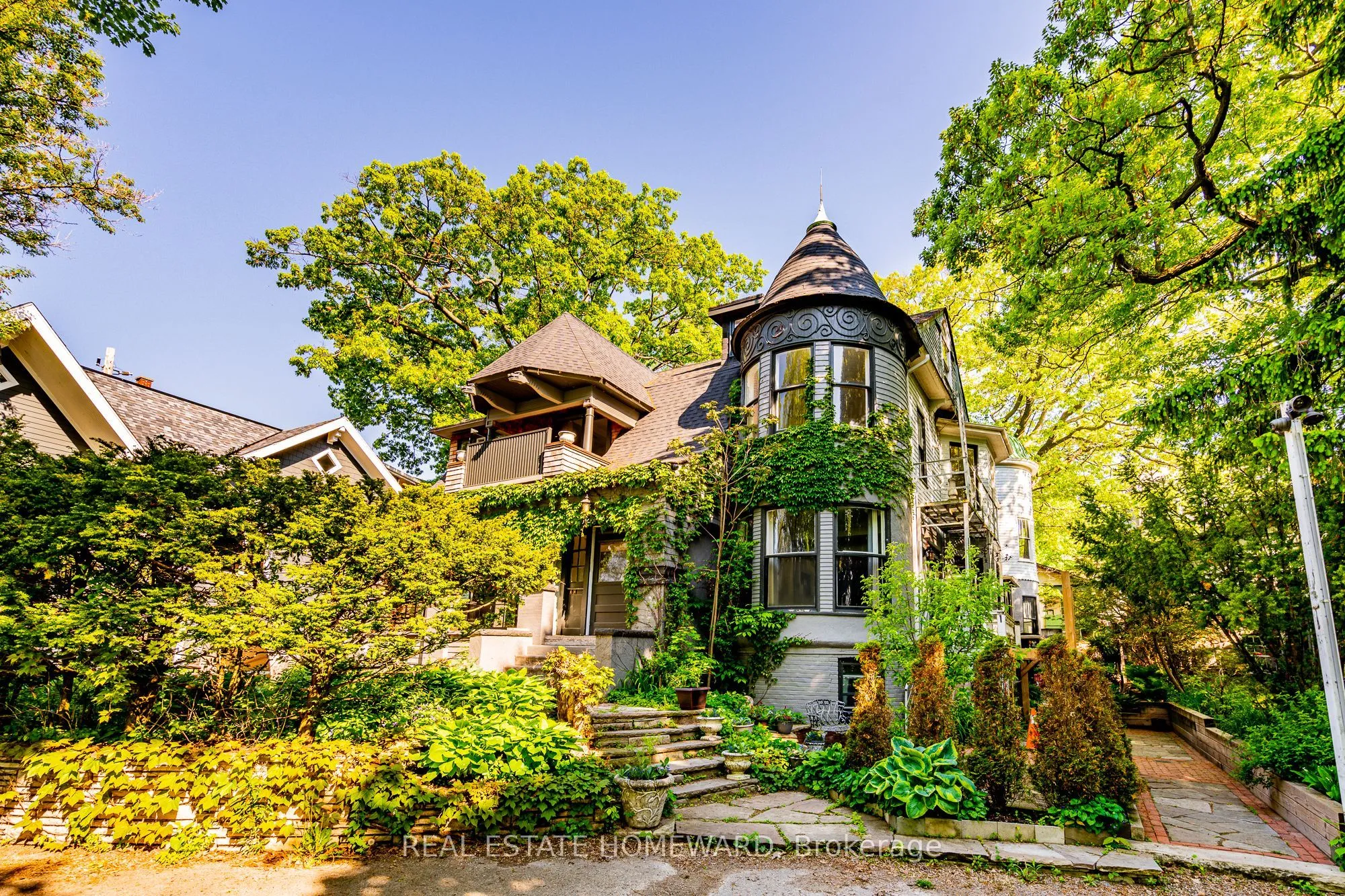 3025 Queen Street, ON M1N 1A5