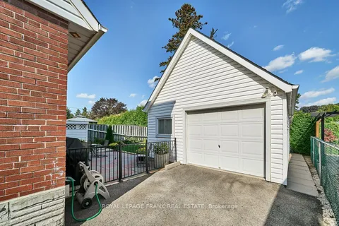 483 Nipigon Street, ON L1J 4P6