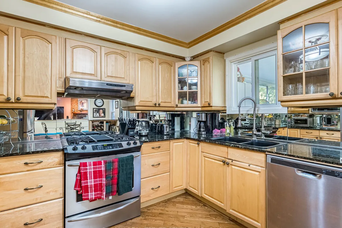 490 Old Harwood Avenue, ON L1T 3L1