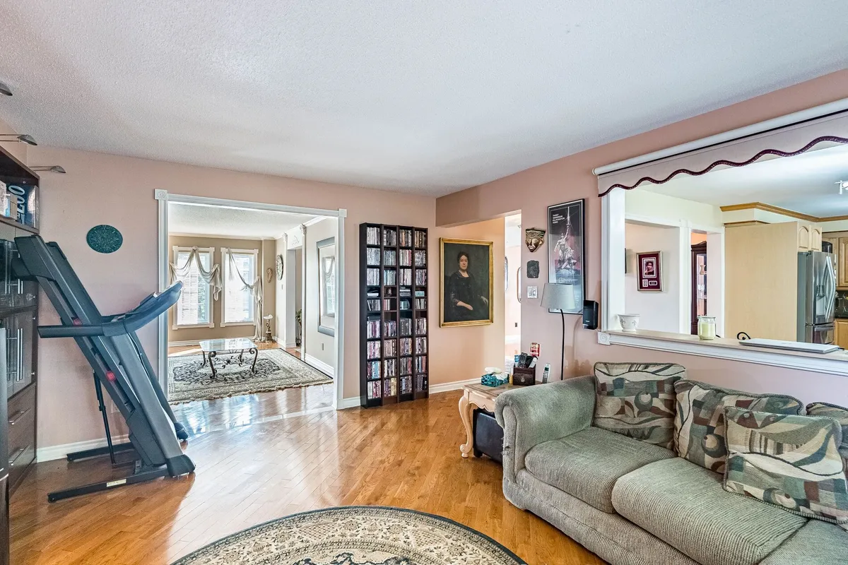 490 Old Harwood Avenue, ON L1T 3L1