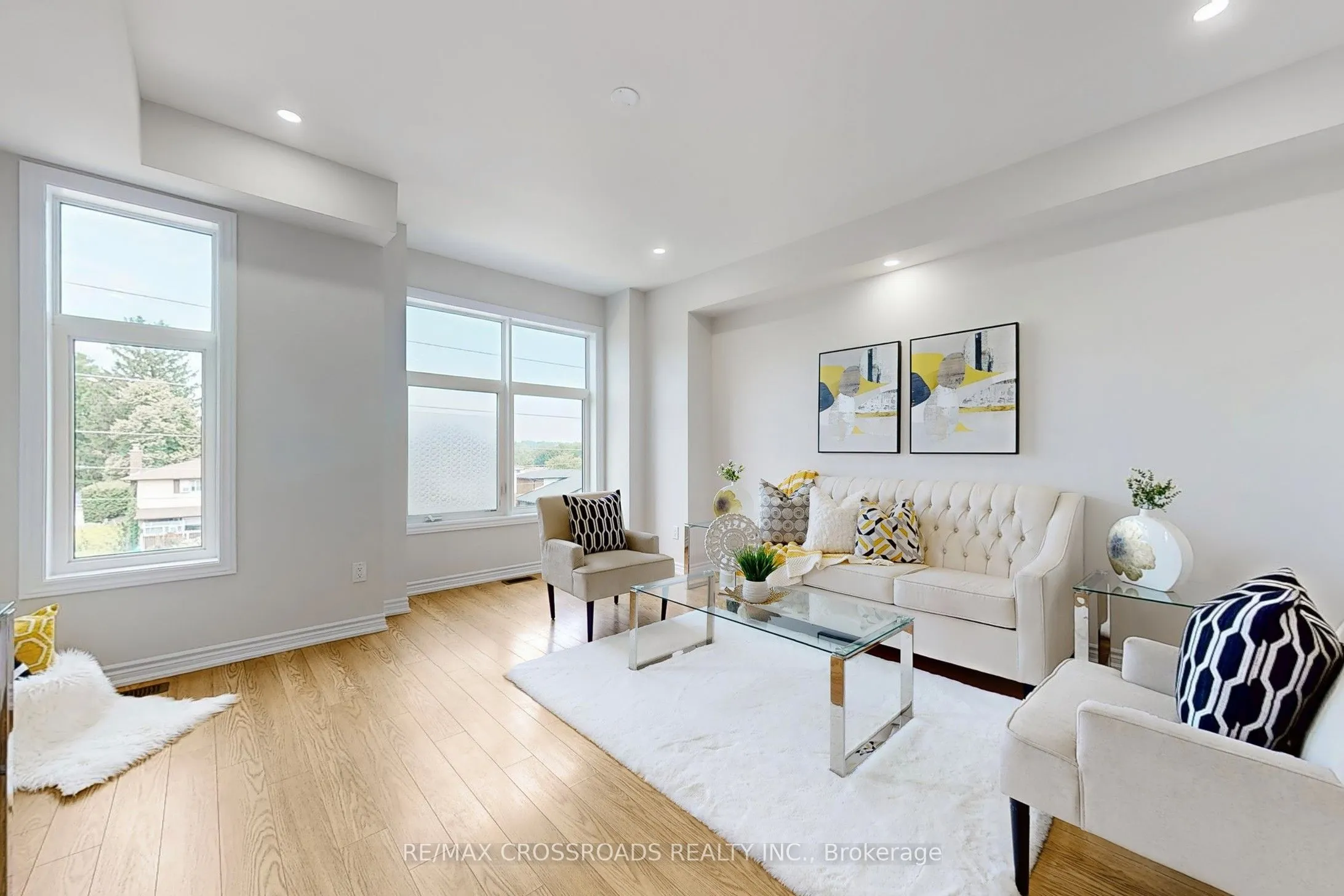 384 Okanagan Path, ON L1H 0B1