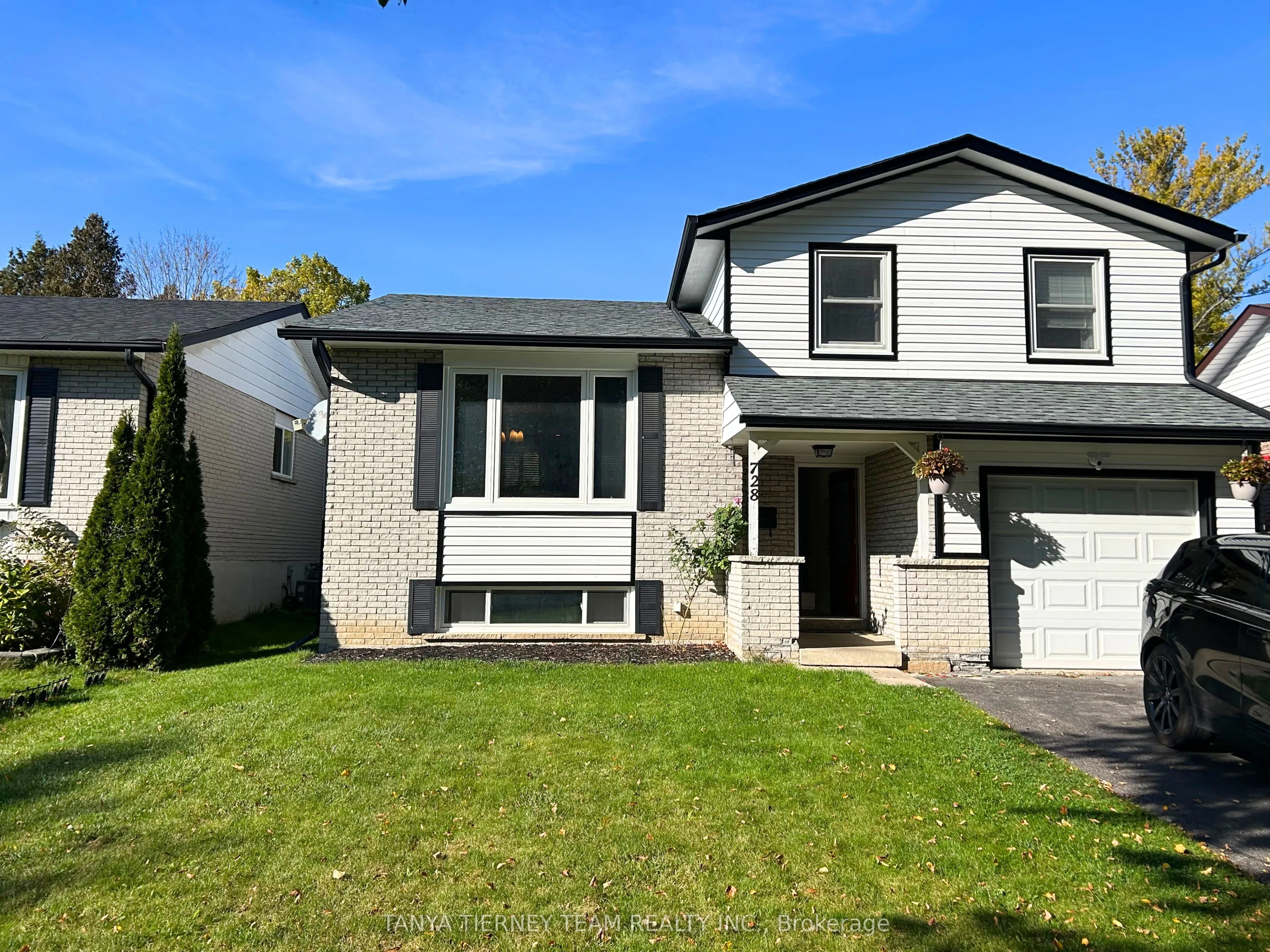 728 Bermuda Avenue, ON L1J 6A8