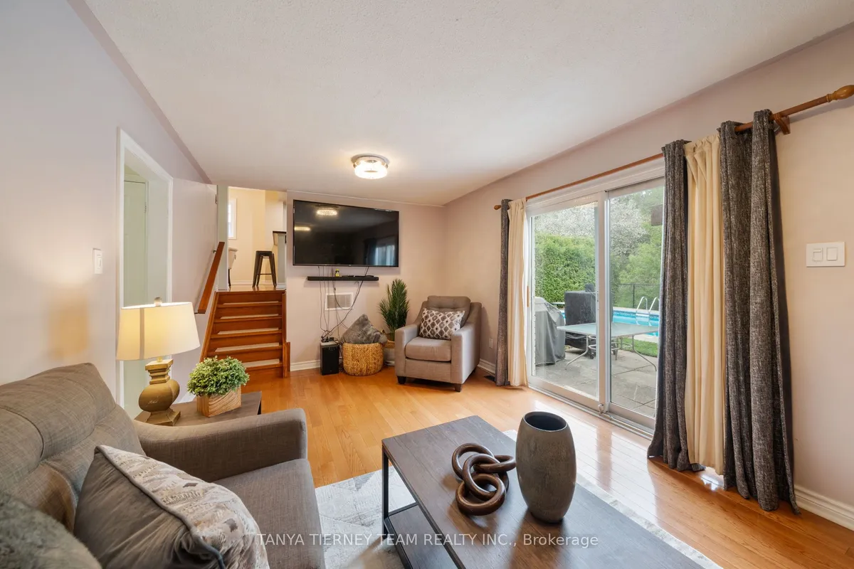 728 Bermuda Avenue, ON L1J 6A8