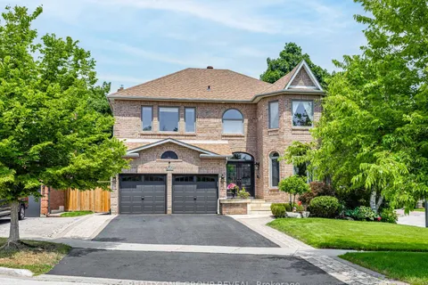 862 Baylawn Drive, ON L1X 2R9