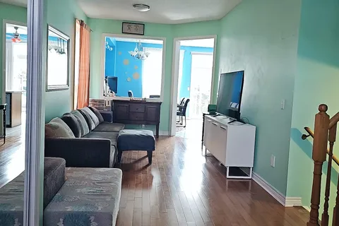 25 Red Hawk Road, ON M1B 6B2