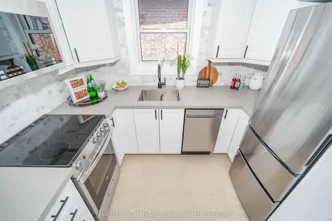 1360 Woodbine Avenue, ON M4C 4G5