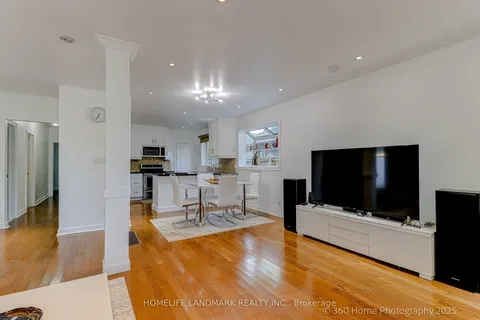 38 Moorecroft Crescent, ON M1K 3V1