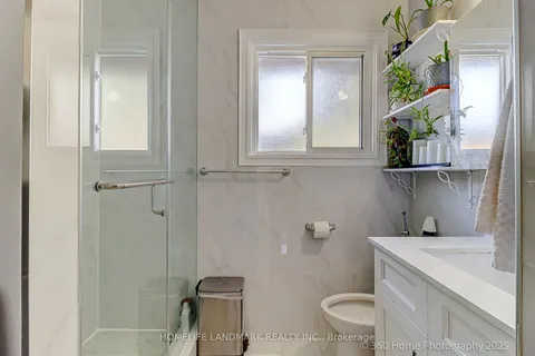 38 Moorecroft Crescent, ON M1K 3V1