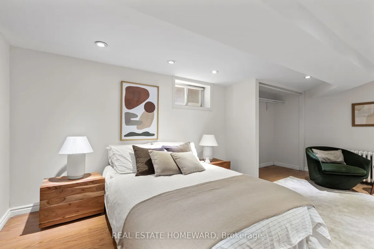 86 Floyd Avenue, ON M4K 2B5