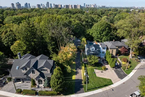 34 Glenwood Crescent, ON M4B 1J6