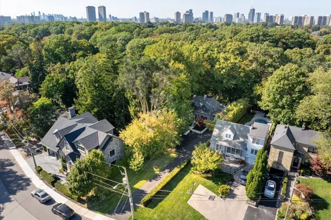 34 Glenwood Crescent, ON M4B 1J6