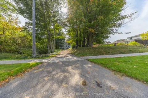 5297 Lawrence Avenue, ON M1C 1R5