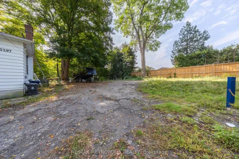 5297 Lawrence Avenue, ON M1C 1R5