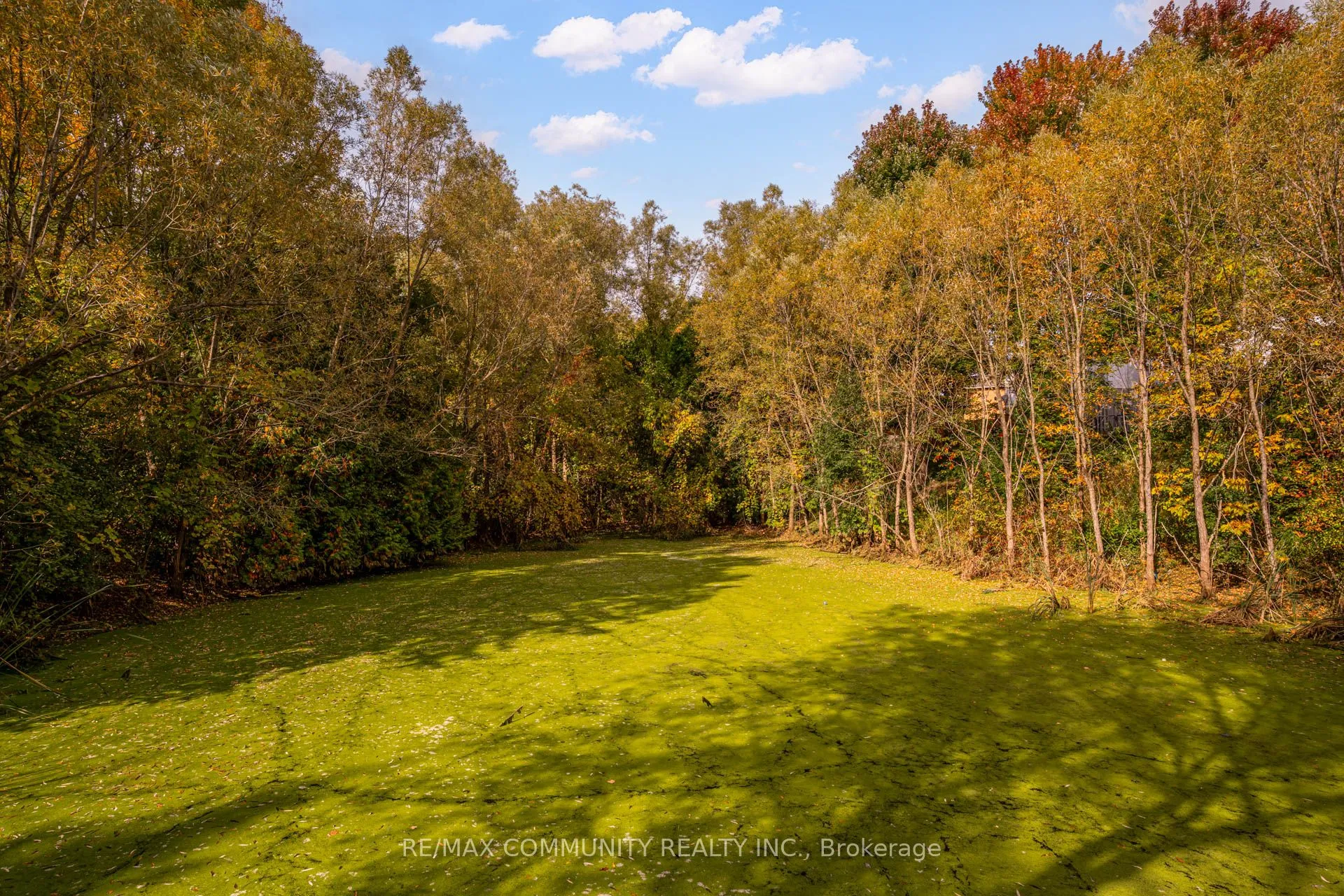 1880 Woodgate Court, ON L1G 7Z2