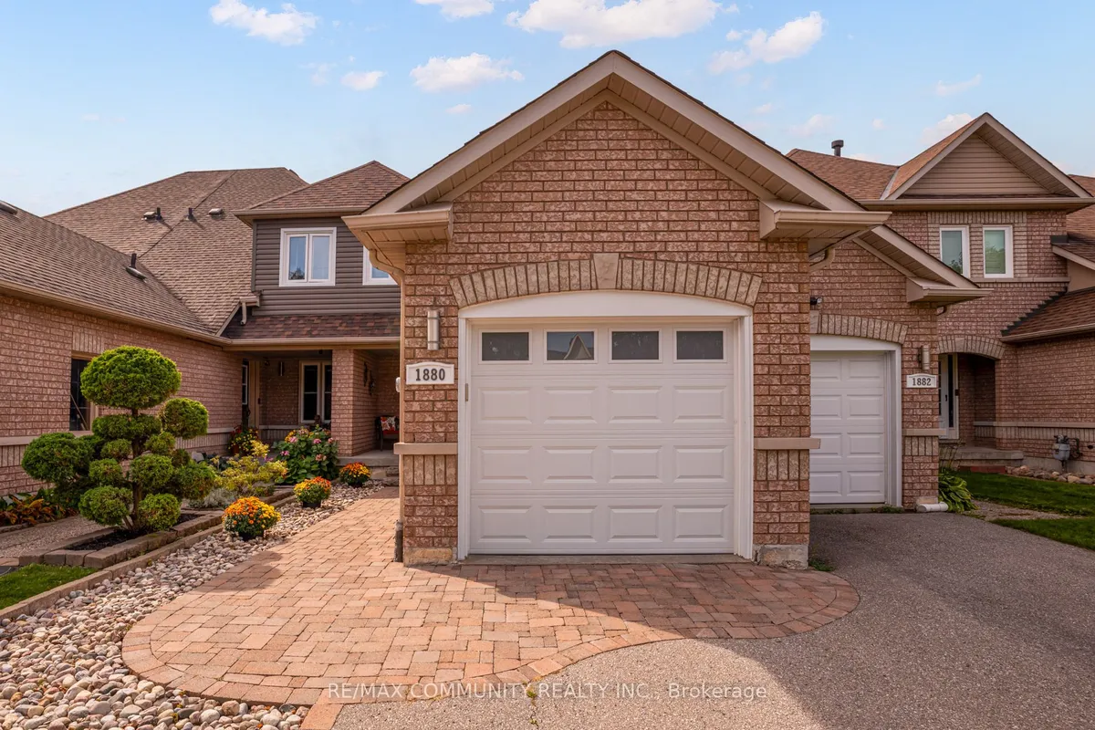 1880 Woodgate Court, ON L1G 7Z2