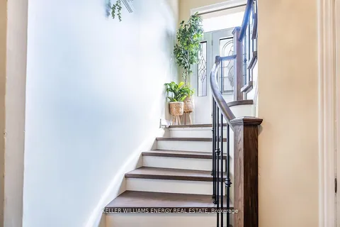 623 Dunrobin Court, ON L1J 7P2