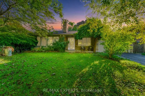 19 Duncombe Boulevard, ON M1M 3A4