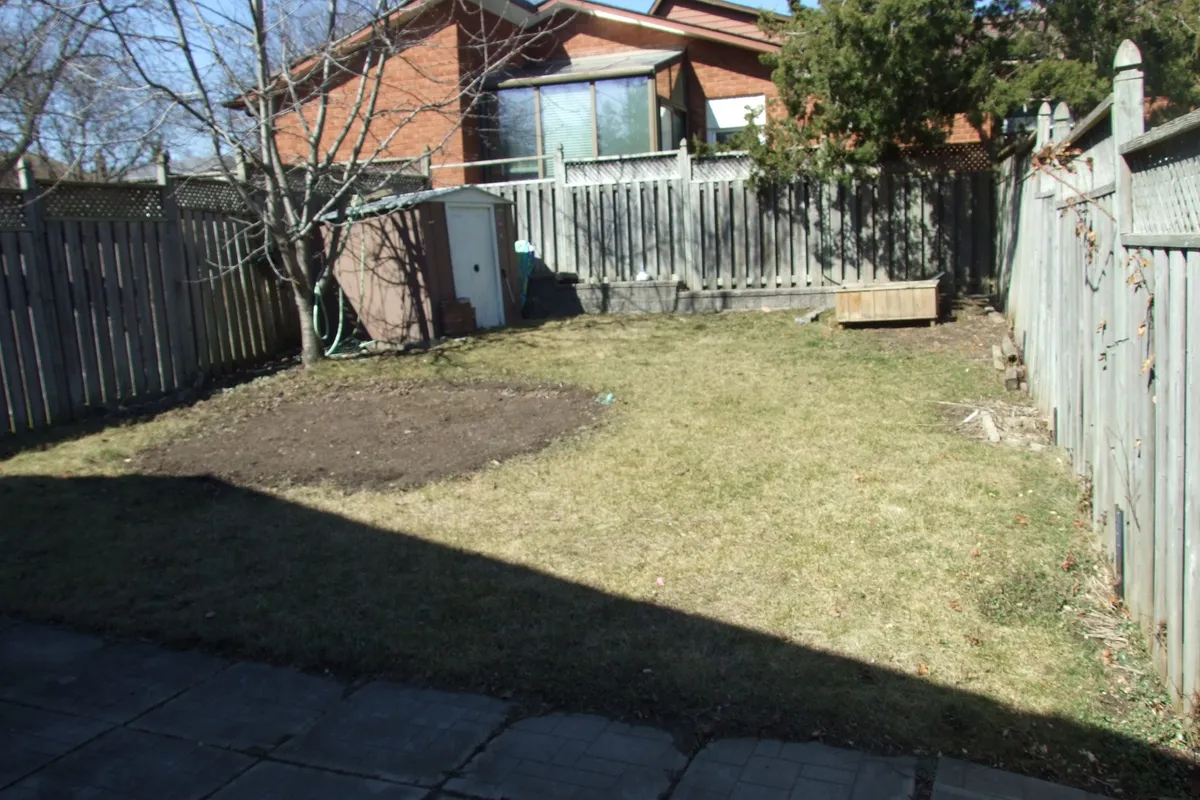 53 Renfield Crescent, ON L1P 1B2