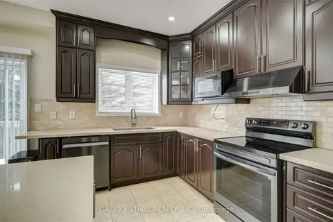 71 Seward Crescent, ON L1Z 2B9