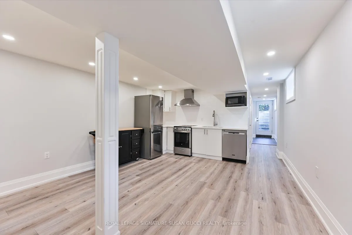 972 Cosburn Avenue, ON M4C 2W9