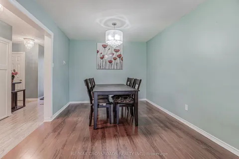 15 Lowry Square, ON M1B 1N7