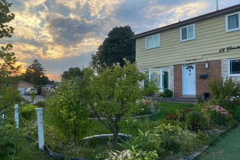 18 Gemshaw Crescent, ON M1B 1L4