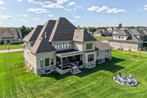 21 Dexshire Drive, ON L1Z 0T8