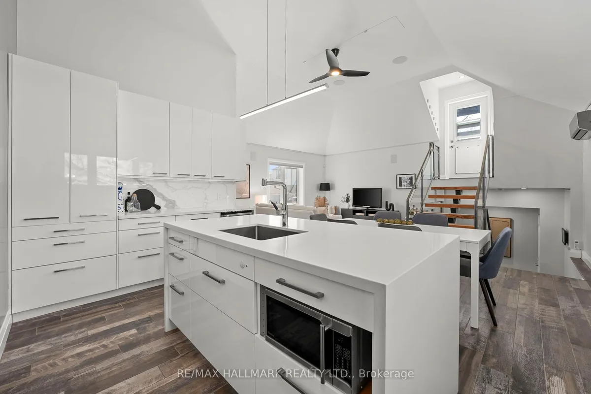 272&276 King Edward Avenue, ON M4C 0A8