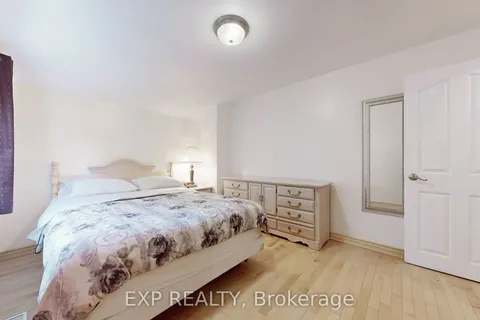 6 Abbottswood Road, ON M1P 3P1