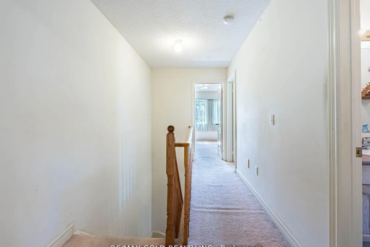 17 Mourning Dove Crescent, ON M1B 6A7