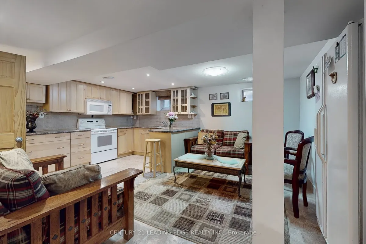 11 Bellvare Crescent, ON M1R 2M8