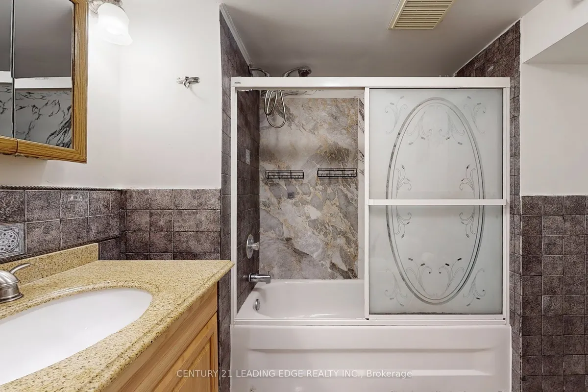 11 Bellvare Crescent, ON M1R 2M8