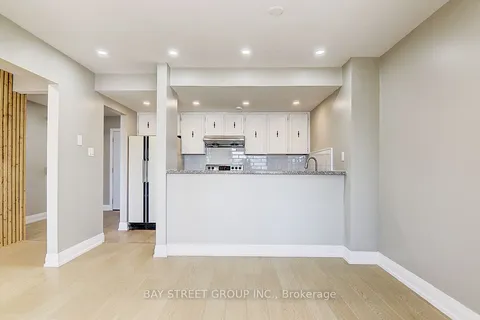 17 Newdawn Crescent, ON M1V 1J8