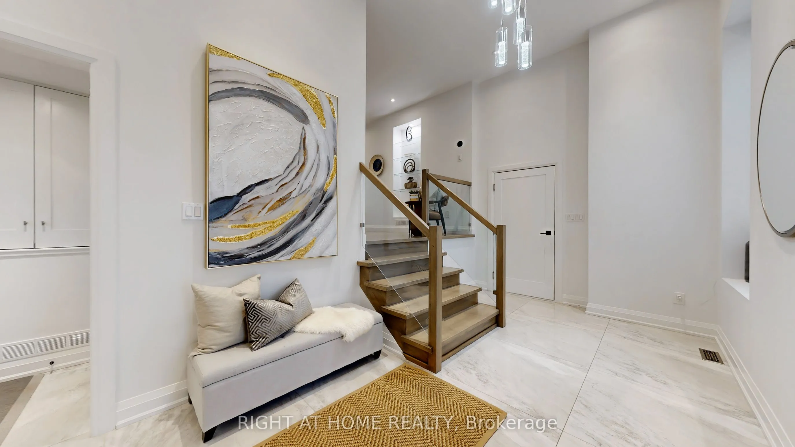 475 Donlands Avenue, ON M4J 3S4