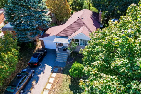 127 Flora Drive, ON M1P 1A7