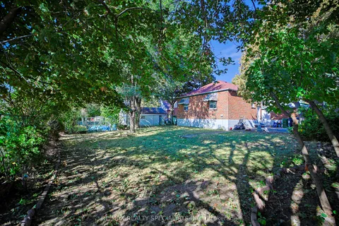 127 Flora Drive, ON M1P 1A7