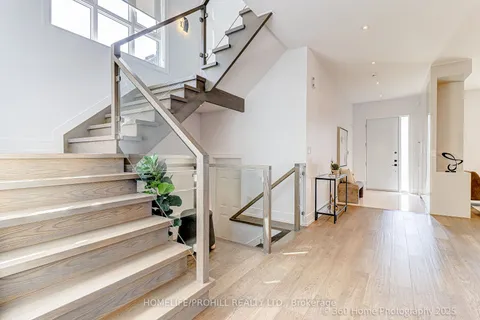 8 Honey Drive, ON M1R 3S4