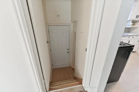 90 Meighen Avenue, ON M4B 2H7