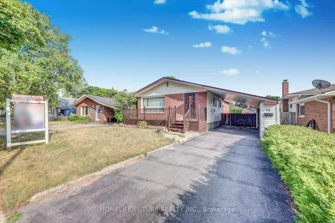 39 Cayuga Avenue, ON L1G 3X5