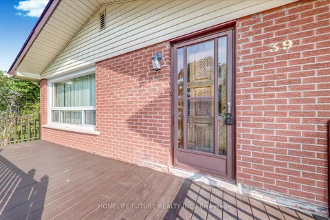 39 Cayuga Avenue, ON L1G 3X5