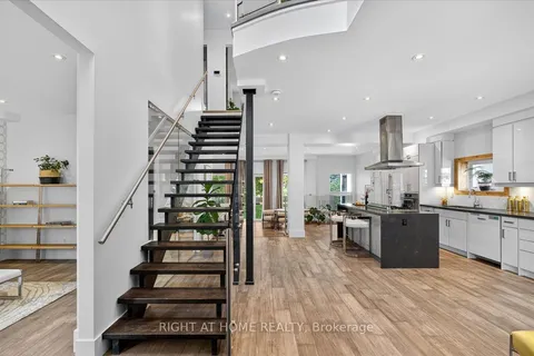 64 Larwood Boulevard, ON M1M 2M5