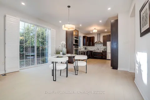 92 Montgomery Avenue, ON L1M 2N7