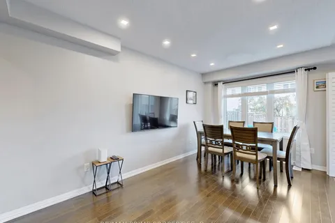 5 Dykstra Lane, ON L1C 0K7