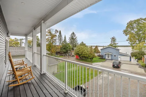 283 Platten Boulevard, ON L9L 1B4